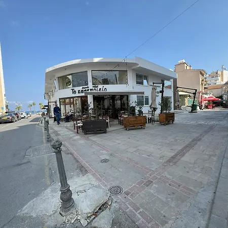 דירה Majestic Beachfront Finikoudes *